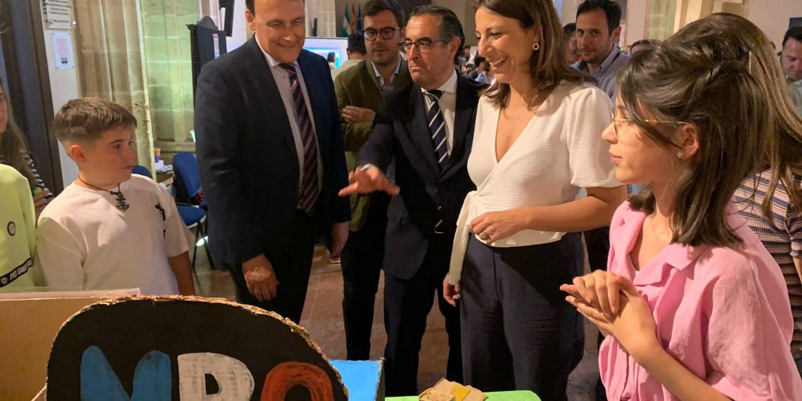 Ronda reúne a estudiantes de primaria y secundaria de toda la serranía en la II edición de la Feria de Inventos y Talentos