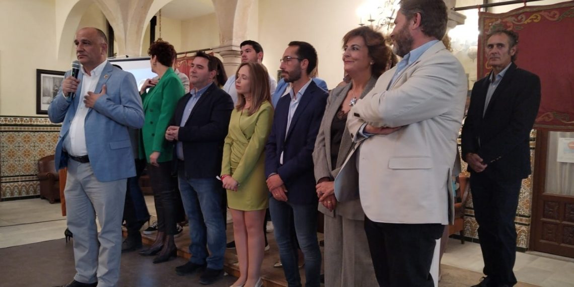 El PSOE de Ronda presenta la candidatura a las elecciones municipales del 28M que liderará Paco Cañestro