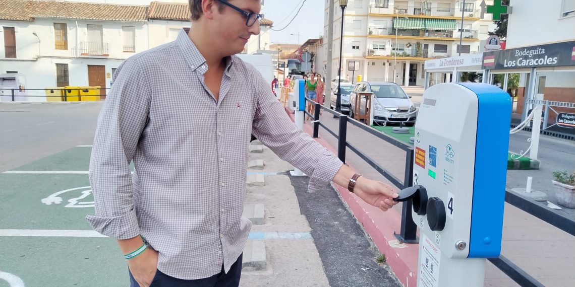 En marcha los puntos de carga de vehículos eléctricos e híbridos en el antiguo cuartel de la Concepción