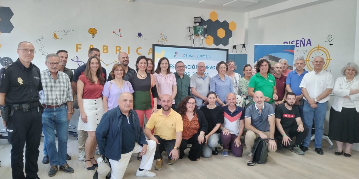 Presentados los nuevos ciclos formativos del IES Pérez de Guzmán