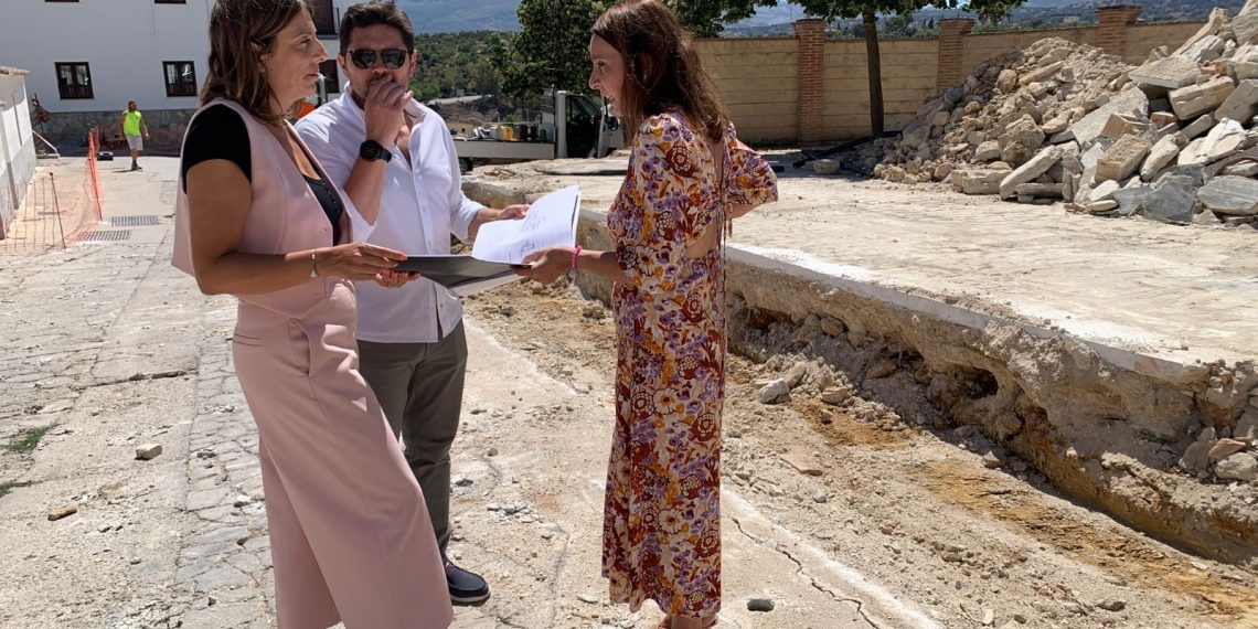 Los trabajos de remodelación de la plaza del Llanete restringen la circulación rodada en la zona