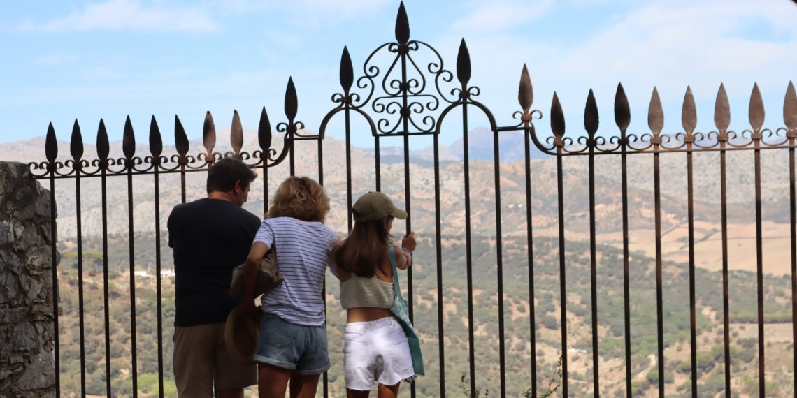 Ronda supera los 50.000 visitantes este puente, la cifra más alta contabilizada en esta época del año  