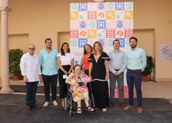 Las galas folclóricas traerán a Ronda grupos de India, China, Bolivia, Ecuador, Serbia y Sudáfrica