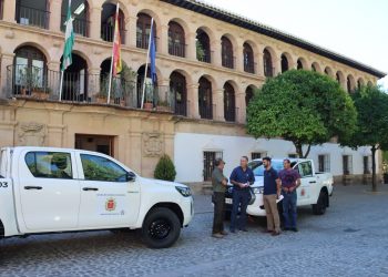 El Ayuntamiento presenta dos nuevos vehículos adaptados para el trabajo que se realiza en los Montes de Propios  