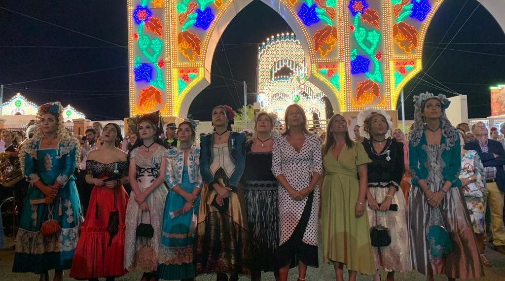 Espectacular arranque de la Feria de Pedro Romero con la cabalgata y la inauguración del recinto ferial que vivieron miles de personas