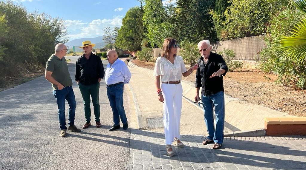 La mejora del acerado y las canalizaciones de la carretera de Algeciras finaliza el primer tramo de la futura ‘Ruta de los Viajeros Románticos’