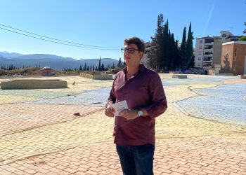 A licitación las tres parcelas comerciales y de ocio de la zona de la antigua piscina municipal en la avenida de Málaga
