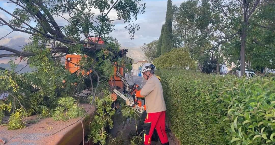 Policía Local de Ronda atiende más de 80 llamadas durante el temporal de lluvia y viento