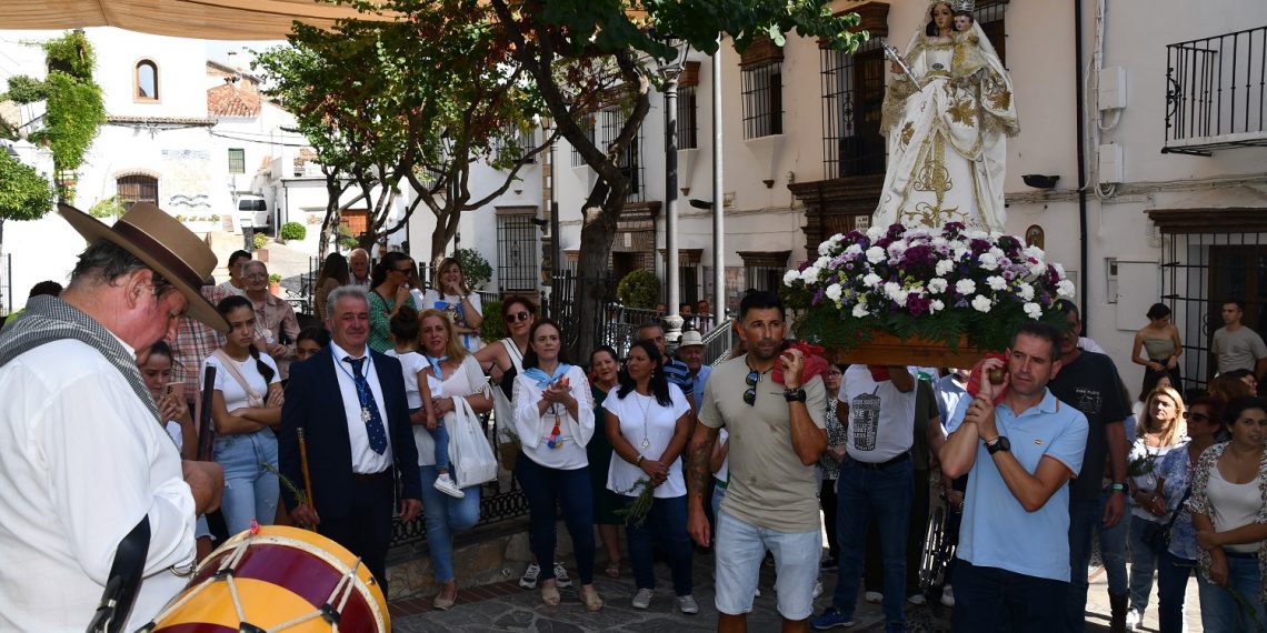Benalauría celebró con buen ambiente su romería de la virgen del Rosario 2023