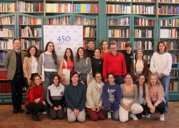 La RMR presenta a los alumnos del IES Martín Rivero para el Certamen Internacional de Ciencias