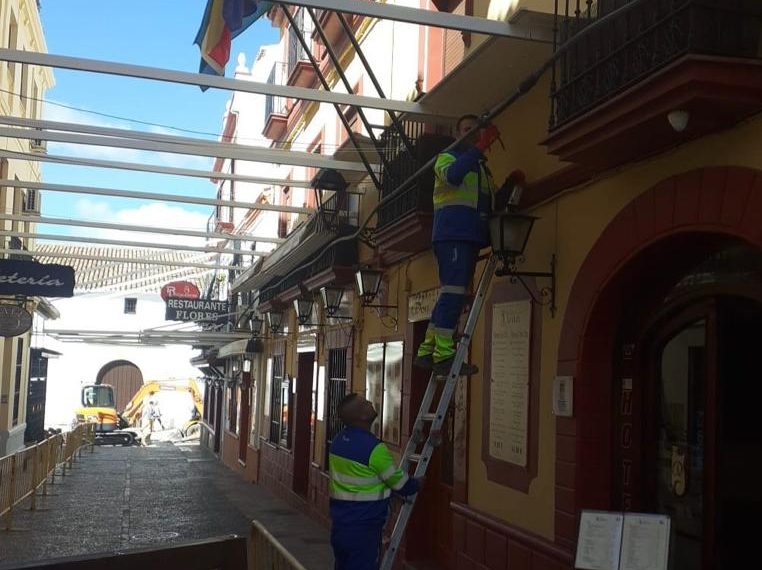 El Ayuntamiento y Aqualia actúan para acabar con problemas de filtraciones en calle José Aparicio y Virgen de Fátima