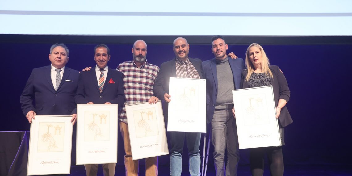 El Restaurante Jerez recibe uno de los premios Puerta Nueva 2023 por su trayectoria