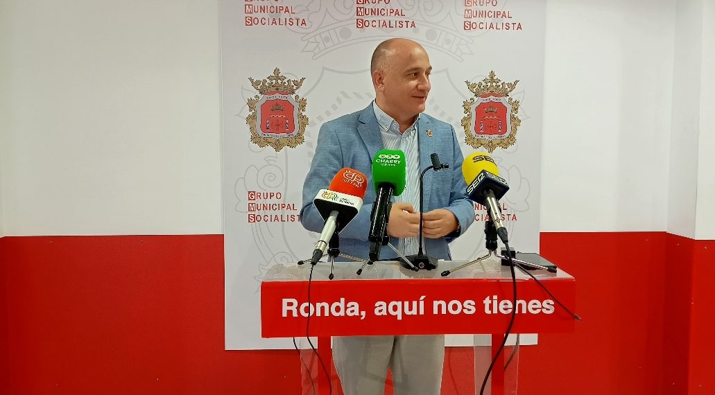 El PP exige a Francisco Cañestro “que explique cómo logró su empleo público»