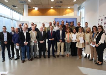 La Diputación completa la planificación de emergencia y autoprotección de la provincia con la entrega de planes a 32 municipios