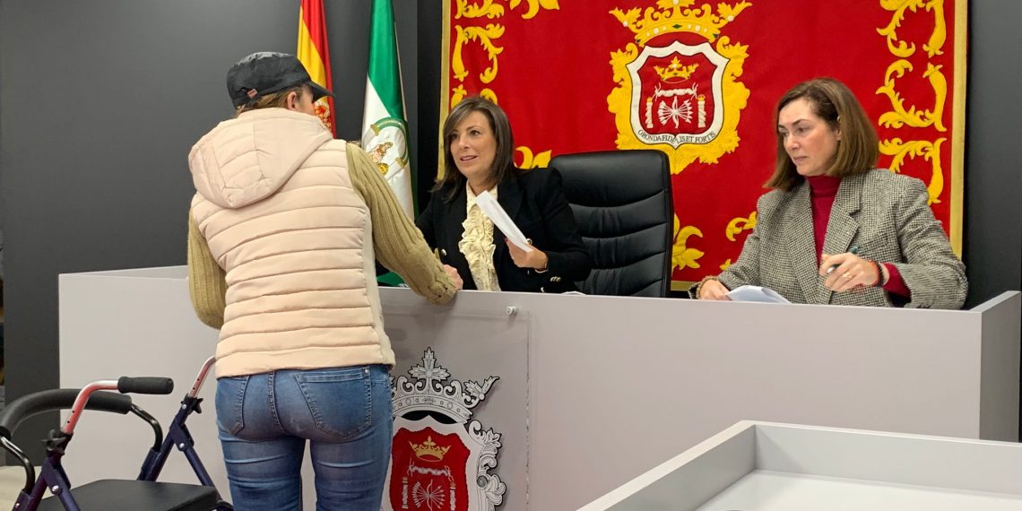 El Ayuntamiento inicia la campaña especial de ayudas sociales de Navidad