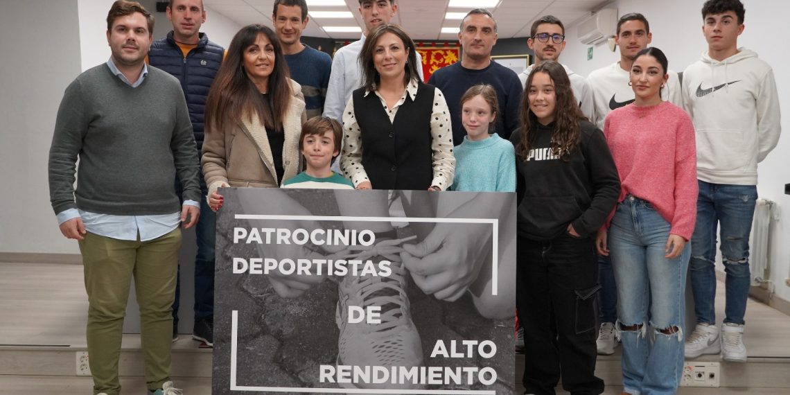 Turismo de Ronda entrega subvenciones a una quincena de deportistas destacados