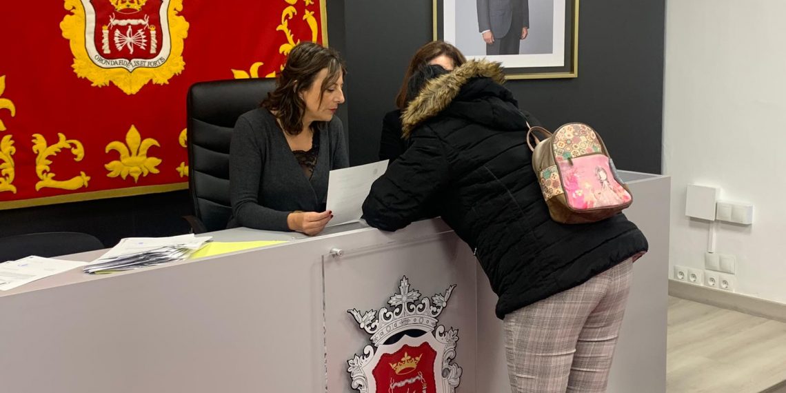 El Ayuntamiento reparte juguetes entre más de un centenar de familias vulnerables