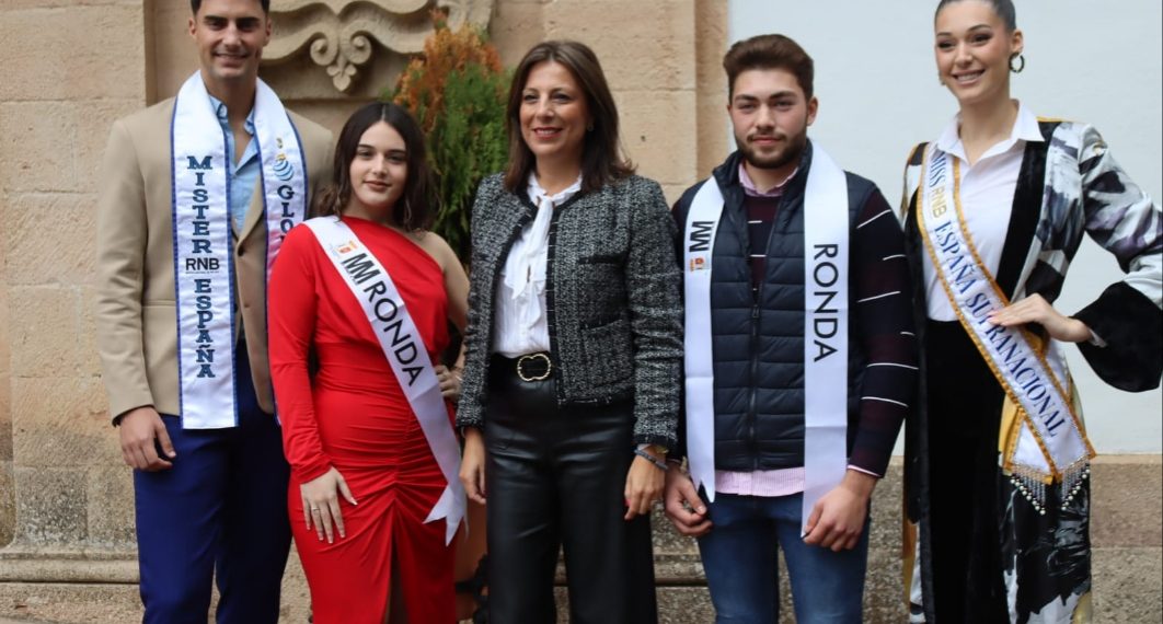El Ayuntamiento muestra su apoyo a la joven Lucía Gómez, la rondeña que participa en Miss Provincia de Málaga
