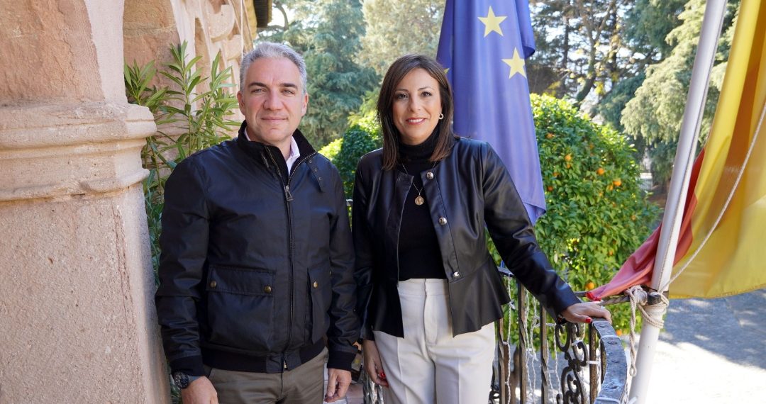 Bendodo afirma en su visita a Ronda que 2023 ha sido “un mal año para España”