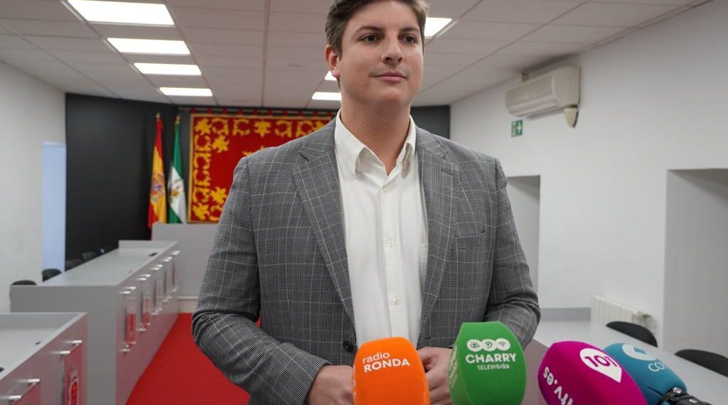 El Ayuntamiento trabaja con la colaboración del Colegio de Veterinarios en la gestión de las colonias felinas de la ciudad