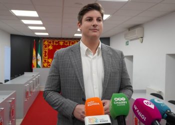 El Ayuntamiento trabaja con la colaboración del Colegio de Veterinarios en la gestión de las colonias felinas de la ciudad