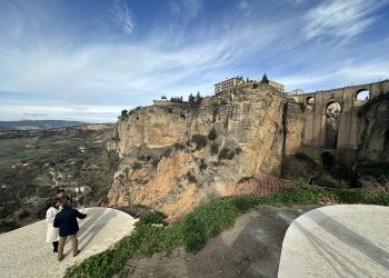 Salado afirma que la pasarela del Tajo aportará más espectacularidad y singularidad a Ronda