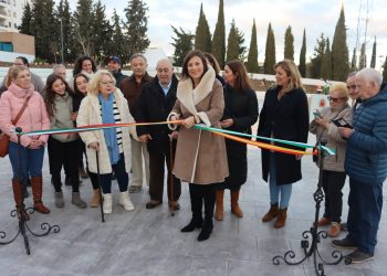 El Ayuntamiento inaugura la plaza Tobalo, que dota a la Cruz de San Jorge de una nueva zona de 5.400 metros cuadrados esparcimiento para las familias