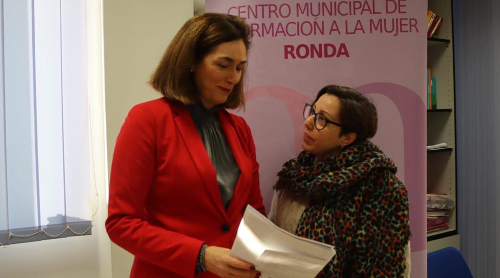 El Ayuntamiento invita a los comercios de hostelería y ocio nocturno a unirse a la ‘red violeta’ para evitar agresiones machistas en sus locales