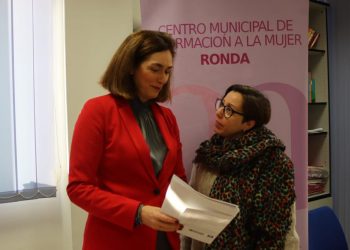El Ayuntamiento invita a los comercios de hostelería y ocio nocturno a unirse a la ‘red violeta’ para evitar agresiones machistas en sus locales