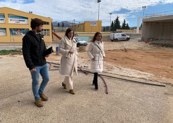Arrancan las obras para la construcción de una plaza junto a la Biblioteca Comarcal