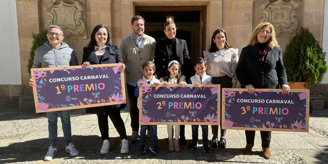 La delegación municipal de Fiestas y Turismo de Ronda entregan los premios del concurso de disfraces de Carnaval 2024