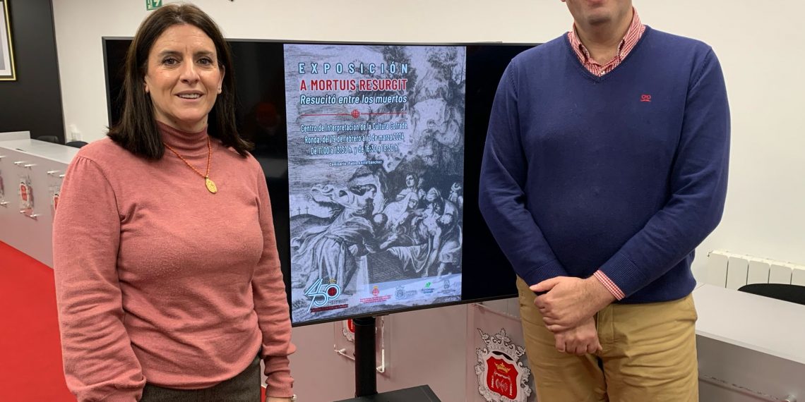 La Hermandad del Santo Entierro organiza una exposición sobre el patrimonio y la historia de la hermandad en su 450 aniversario