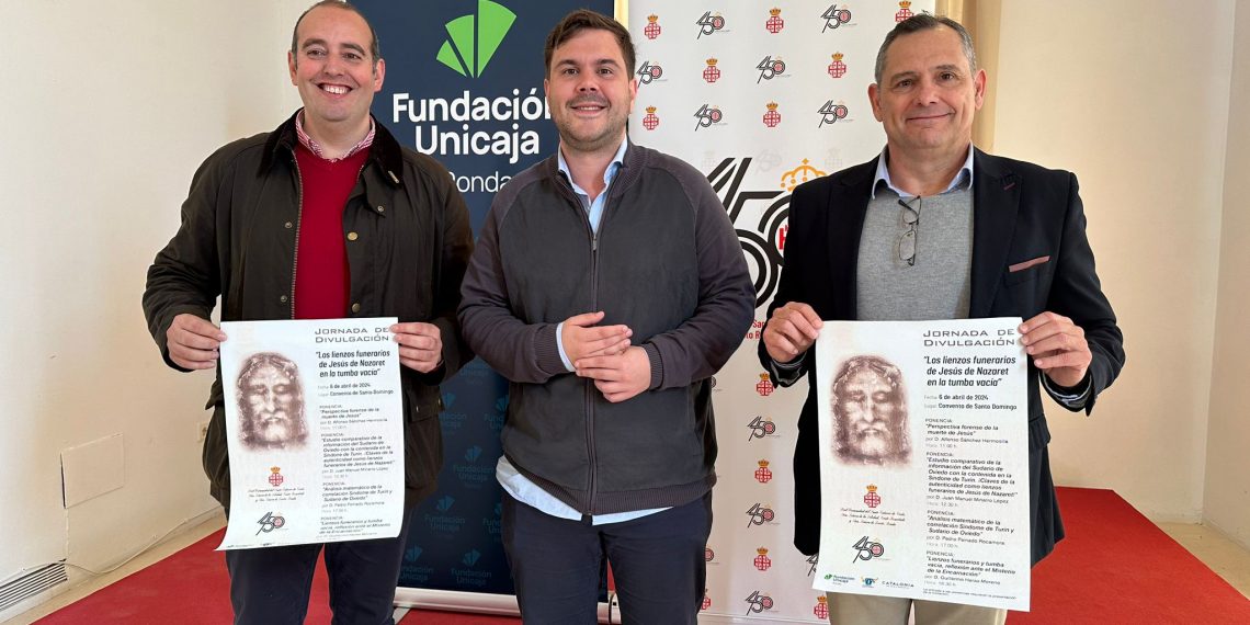 La Hermandad del Santo Entierro celebra unas jornadas divulgativas sobre los lienzos funerarios de Jesús en la tumba vacía