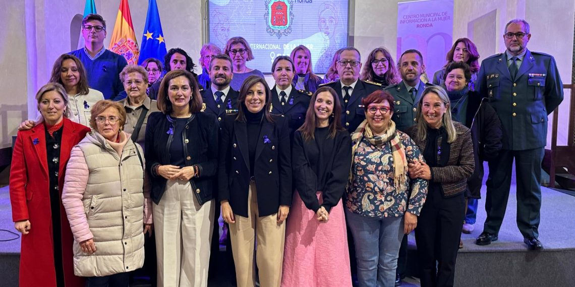 Un manifiesto público y la ampliación de los negocios adheridos a la Red Violeta de Ronda centran los actos del Día de la Mujer