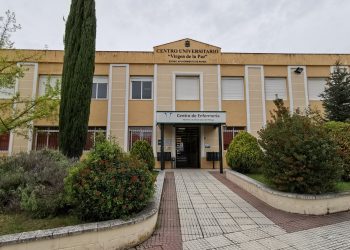 El Ayuntamiento renueva el reglamento organizativo de la Escuela de Enfermería para modernizar el trabajo diario del centro