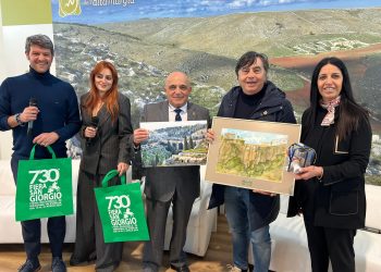 Ronda firma un protocolo para un futuro hermanamiento con la población italiana de Gravina in Puglia