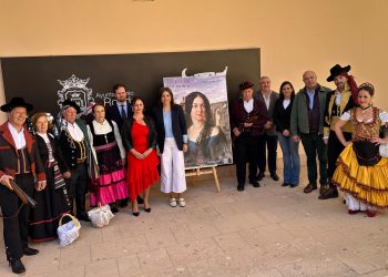 El Ayuntamiento da el pistoletazo de salida oficial a Ronda Romántica con la presentación del cartel, la pregonera y el romántico de oro