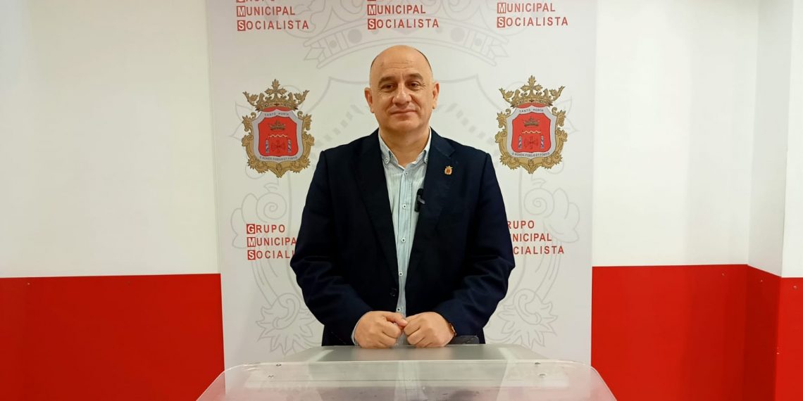 El PSOE solicita a la Fundación Unicaja que organice reuniones con los grupos políticos locales para analizar la situación de la entidad en Ronda