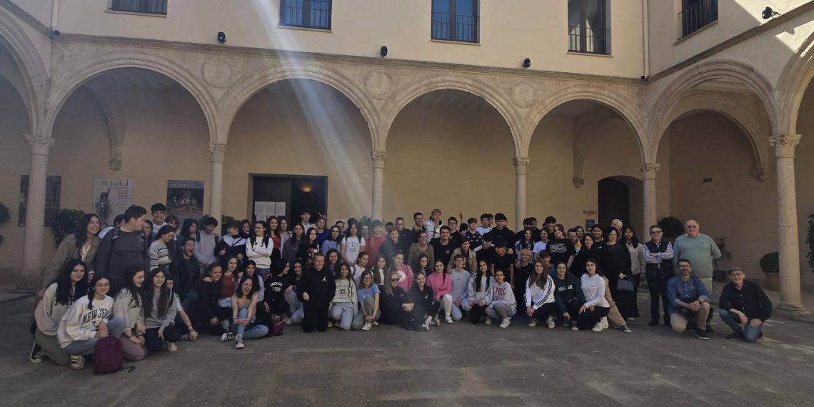 Presentan la IX edición del Certamen de Teatro en el aula con participación de centros de Ronda y la Serranía
