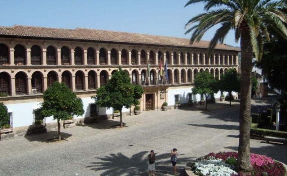 El Ayuntamiento avanza en la elaboración de un protocolo contra el acoso y en habilitar la opción del teletrabajo