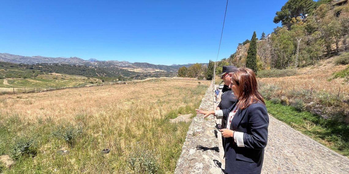 El Ayuntamiento habilitará una nueva bolsa de aparcamientos en el barrio de San Francisco que contará con 160 plazas libres