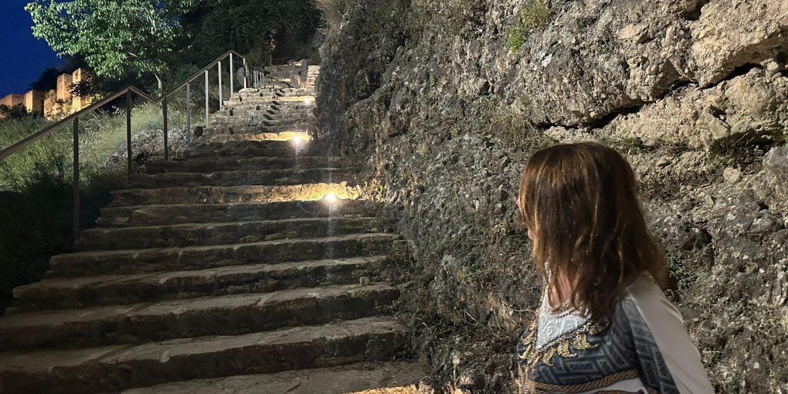 El Ayuntamiento incorpora iluminación artística en el entorno de las Murallas del Carmen, la puerta de la Cijara y la ermita de San Miguel