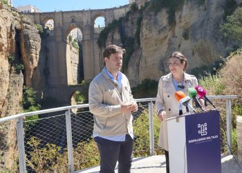Hasta 18.000 personas conocen el Camino del Desfiladero de Ronda en su primer mes abierto