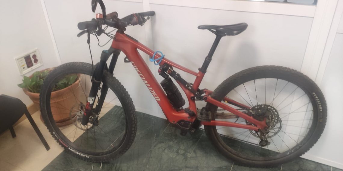 La Policía Local recupera dos bicicletas de gran valor que habían sido sustraídas de una vivienda