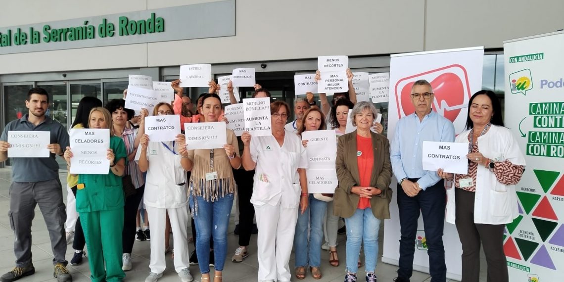 IU pide aumentar la plantilla de celadores del Hospital de Ronda frente a “los recortes de personal y el deterioro de la sanidad” del gobierno andaluz del PP