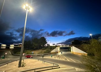 El Ayuntamiento instala 45 puntos de luz de bajo consumo en los accesos a Ronda desde la carretera de El Burgo, Málaga y Sevilla