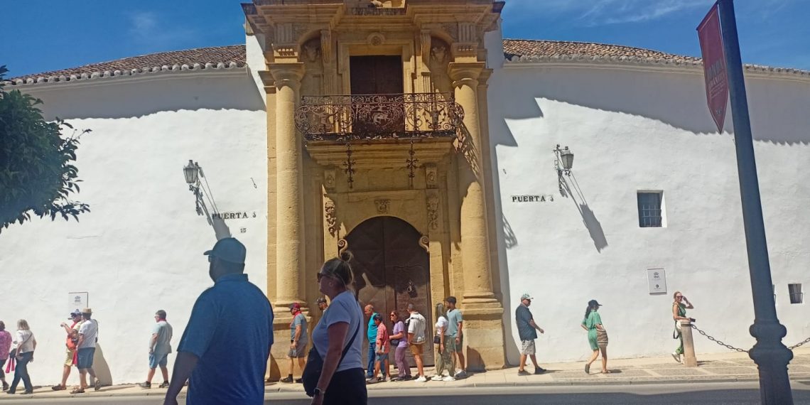 La Real Maestranza anuncia que la Goyesca no se celebrará por problemas estructurales en la plaza de toros