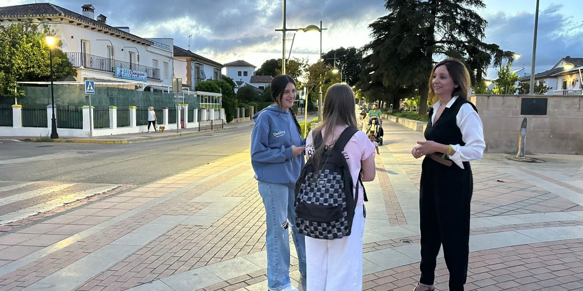 El Ayuntamiento incorpora puntos de luz de bajo consumo en toda la avenida Martínez Astein