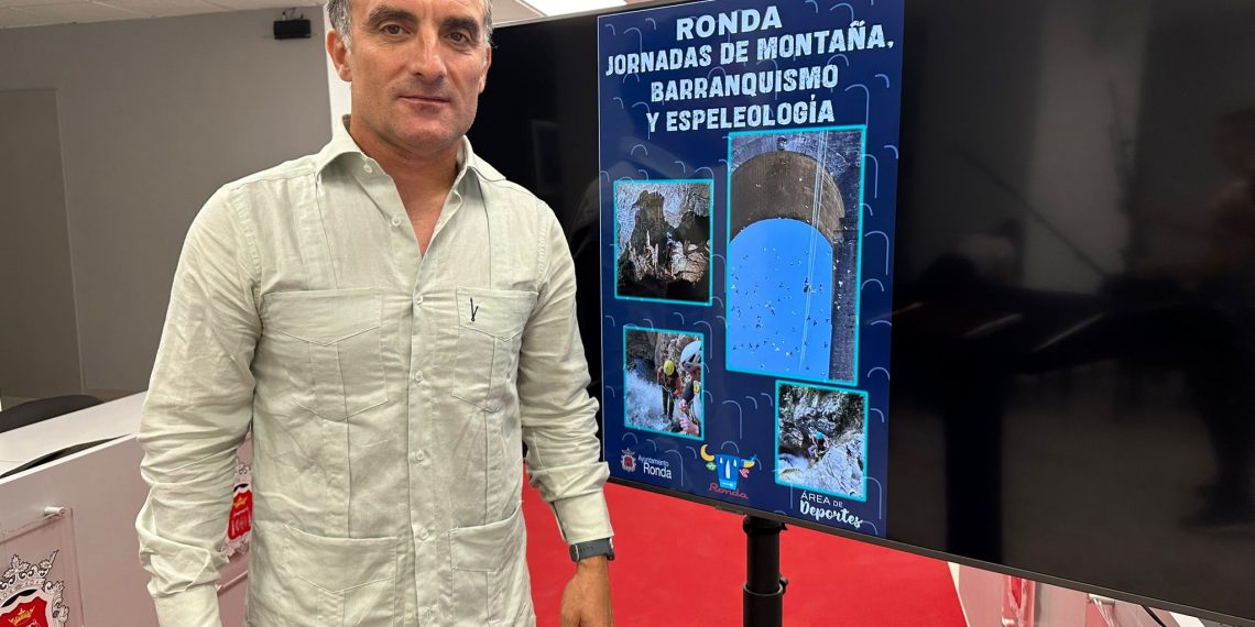 Gran éxito de las II Jornadas de Montaña, Barranquismo y Espeleología que han agotado las plazas en todas las actividades programadas