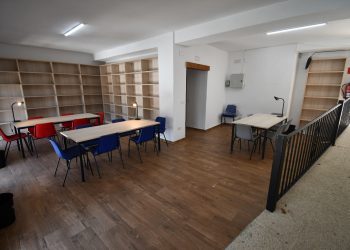 Alpandeire dota de mobiliario su nueva biblioteca municipal